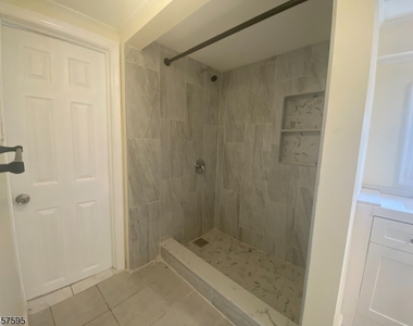 5 Otis Pl - Photo Thumbnail 11