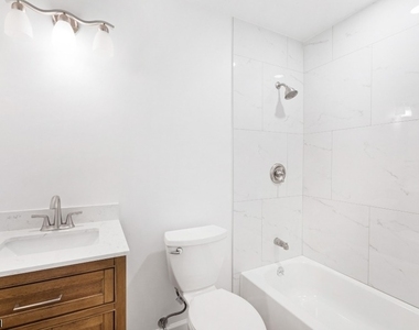 311 Temple Pl - Photo Thumbnail 16