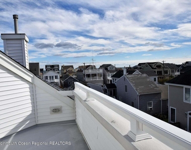 563 Whiting Avenue - Photo Thumbnail 21
