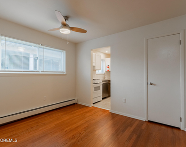 400 Sairs Avenue - Photo Thumbnail 10