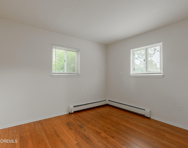 400 Sairs Avenue - Photo Thumbnail 12