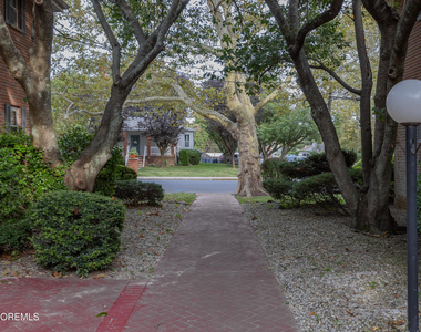 400 Sairs Avenue - Photo Thumbnail 18