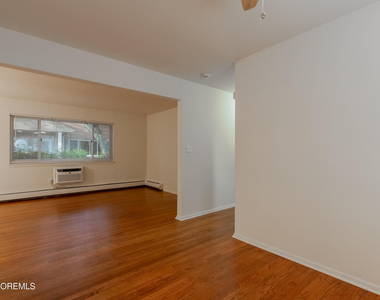 400 Sairs Avenue - Photo Thumbnail 5