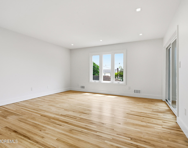 108 Neptune Avenue - Photo Thumbnail 22