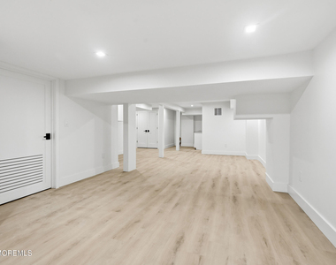 108 Neptune Avenue - Photo Thumbnail 39