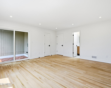 108 Neptune Avenue - Photo Thumbnail 23