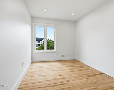 108 Neptune Avenue - Photo Thumbnail 30