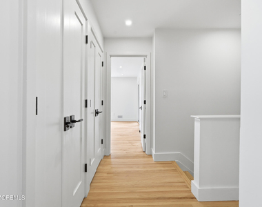 108 Neptune Avenue - Photo Thumbnail 19