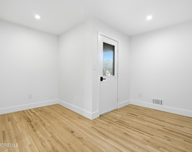108 Neptune Avenue - Photo Thumbnail 28