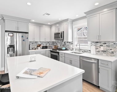 315 Hiering Avenue - Photo Thumbnail 11