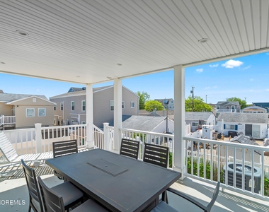 315 Hiering Avenue - Photo Thumbnail 18
