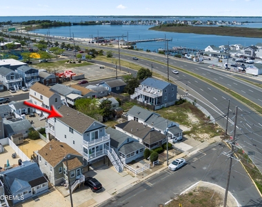 315 Hiering Avenue - Photo Thumbnail 4