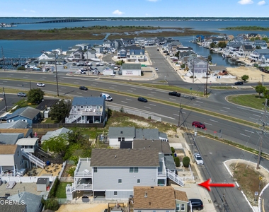 315 Hiering Avenue - Photo Thumbnail 6