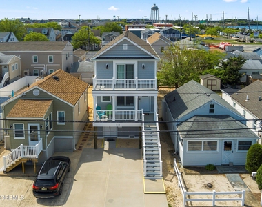 315 Hiering Avenue - Photo Thumbnail 1