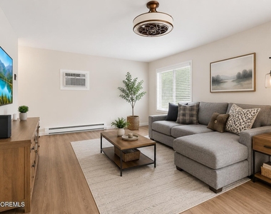 125 Amberly Drive - Photo Thumbnail 7