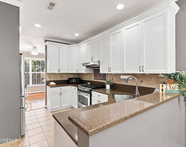 90 Banyan Boulevard - Photo Thumbnail 9