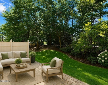 90 Banyan Boulevard - Photo Thumbnail 38