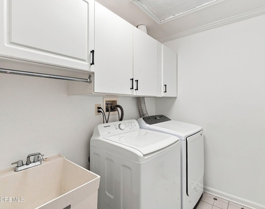 90 Banyan Boulevard - Photo Thumbnail 34