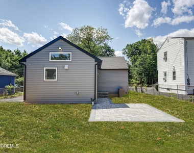 769 Cliffwood Avenue - Photo Thumbnail 13