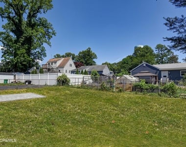 769 Cliffwood Avenue - Photo Thumbnail 20