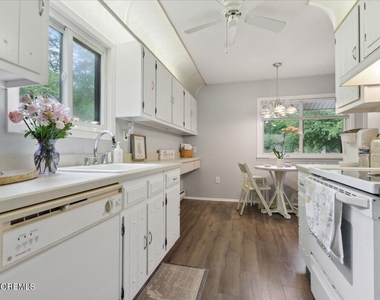 173 Amberly Drive - Photo Thumbnail 6