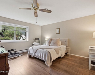 173 Amberly Drive - Photo Thumbnail 31