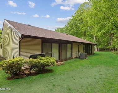173 Amberly Drive - Photo Thumbnail 19
