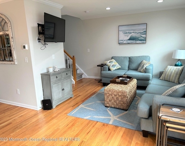 109 Cliff Avenue - Photo Thumbnail 4