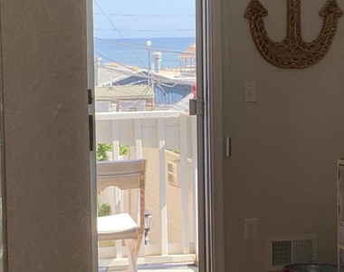 109 Cliff Avenue - Photo Thumbnail 3