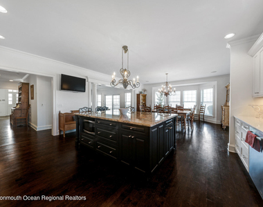 306 Old Bridge Street - Photo Thumbnail 7