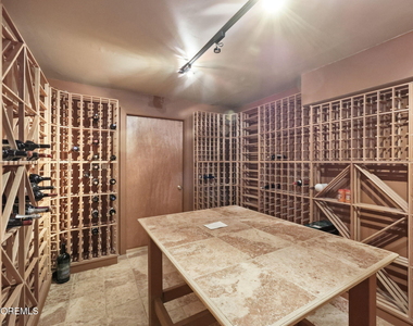 32 Wesley Court - Photo Thumbnail 50