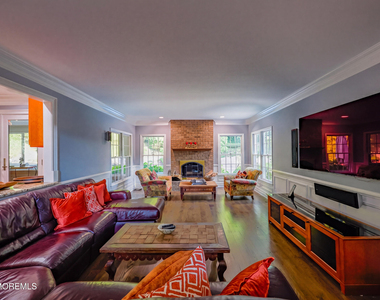 32 Wesley Court - Photo Thumbnail 10