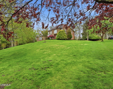 32 Wesley Court - Photo Thumbnail 2