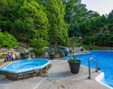 32 Wesley Court - Photo Thumbnail 60