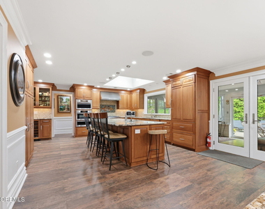 32 Wesley Court - Photo Thumbnail 15