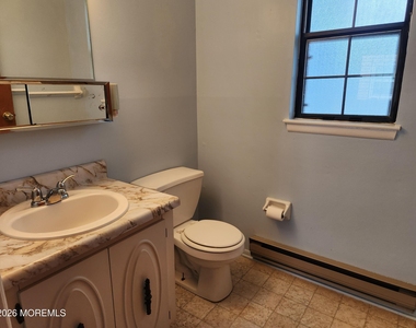 206 Yorktowne Drive - Photo Thumbnail 11