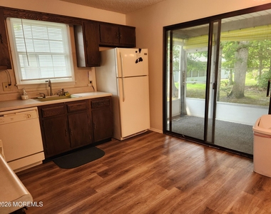 206 Yorktowne Drive - Photo Thumbnail 6