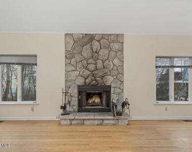 102 Demmy Avenue - Photo Thumbnail 11