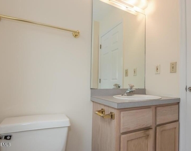 102 Demmy Avenue - Photo Thumbnail 6