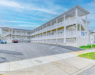 109 Mccabe Avenue - Photo Thumbnail 11