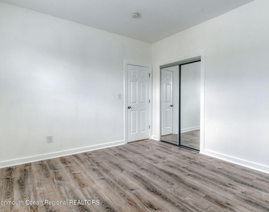 109 Mccabe Avenue - Photo Thumbnail 6