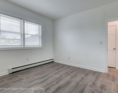 109 Mccabe Avenue - Photo Thumbnail 5