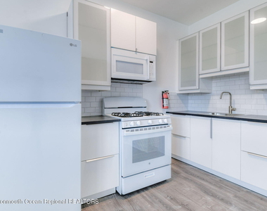 109 Mccabe Avenue - Photo Thumbnail 1