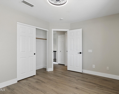 4224 E Maya Way - Photo Thumbnail 37