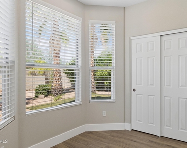 4224 E Maya Way - Photo Thumbnail 26