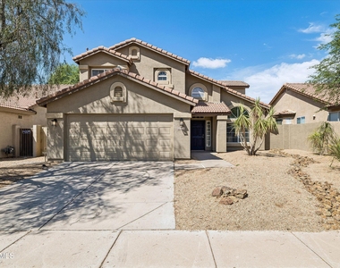 4224 E Maya Way - Photo Thumbnail 2