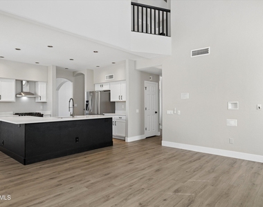 4224 E Maya Way - Photo Thumbnail 13