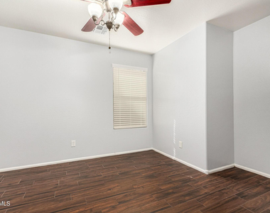 45127 W Jack Rabbit Trail - Photo Thumbnail 9