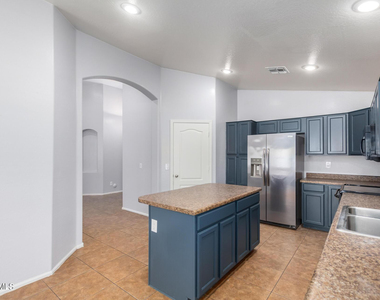 45127 W Jack Rabbit Trail - Photo Thumbnail 6
