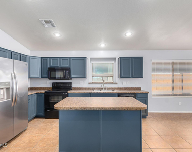 45127 W Jack Rabbit Trail - Photo Thumbnail 3